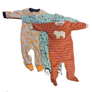 Carters set of 3 fleece one piece pajamas, 6-9 Months.